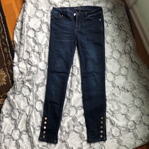 White House black market skinny jeans